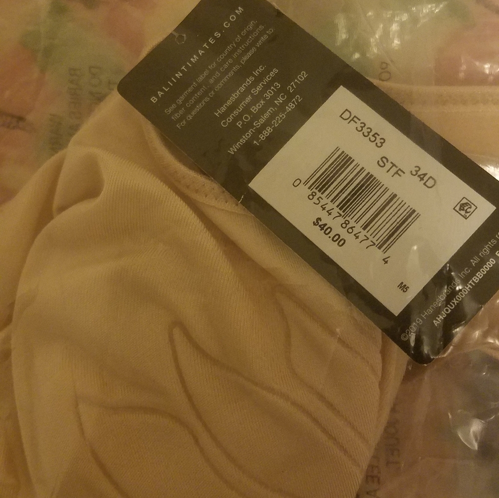 NWT Bali underwire bra 34D